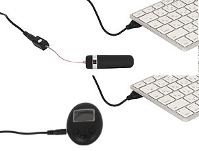 송수신 장치는 모두 USB 충전식.  연결 코드가 하나 밖에 없기 때문에, 동시에 충전 할 수없는 것이 마이너스 점.